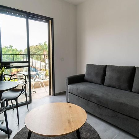 Nahal Oz 33 Aparthotel Bat Yam Eksteriør bilde
